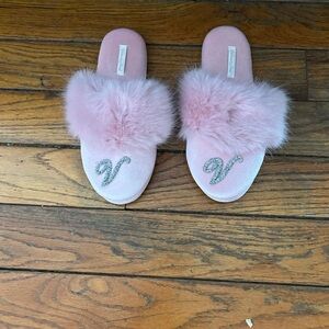 Victoria's Secret Soft Pink Fur Slippers